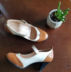 Mary Jane Pumps